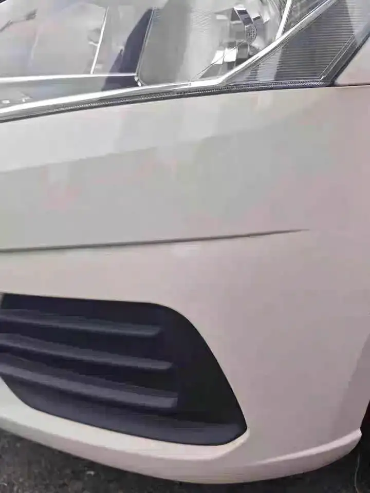 xtryfun touch up paint kit 1.33 showing Toyota Blizzard Pearl 082 OEM color match and scratch repair