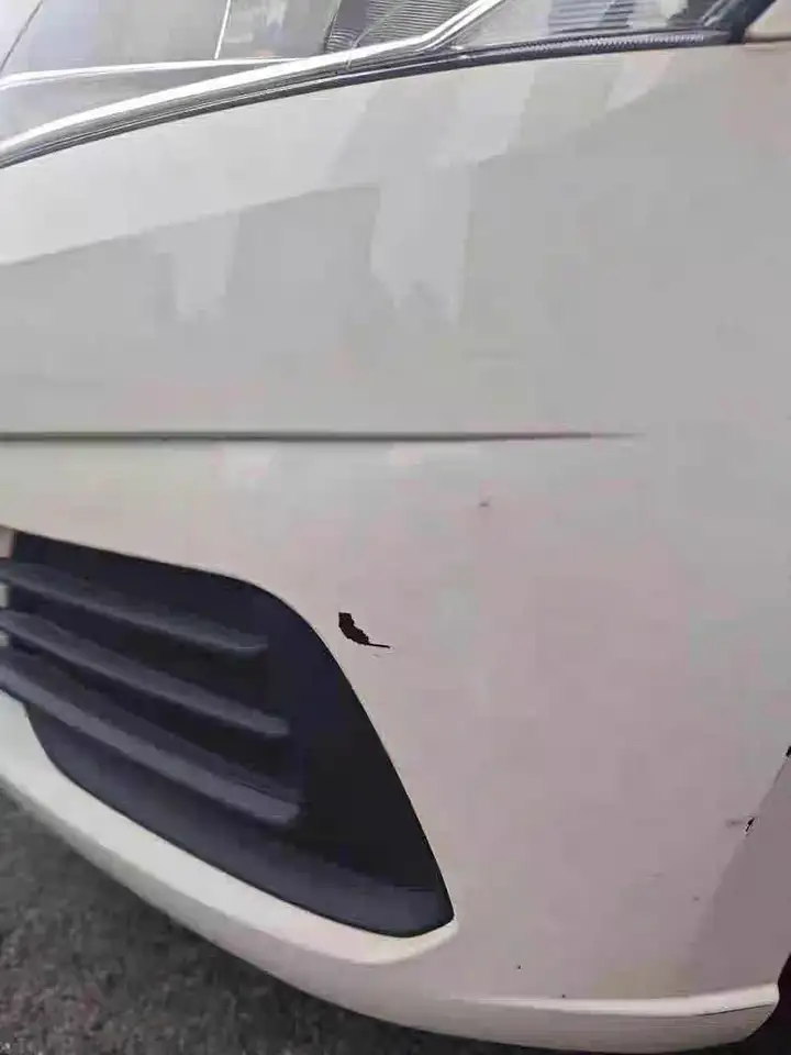 xtryfun touch up paint kit 1.34 showing Toyota Blizzard Pearl 082 OEM color match and scratch repair